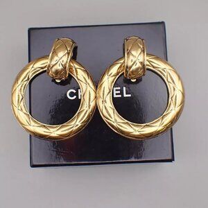 CHANEL Logo Matelasse Round Drop Earrings Clip-On Gold France 82RL068